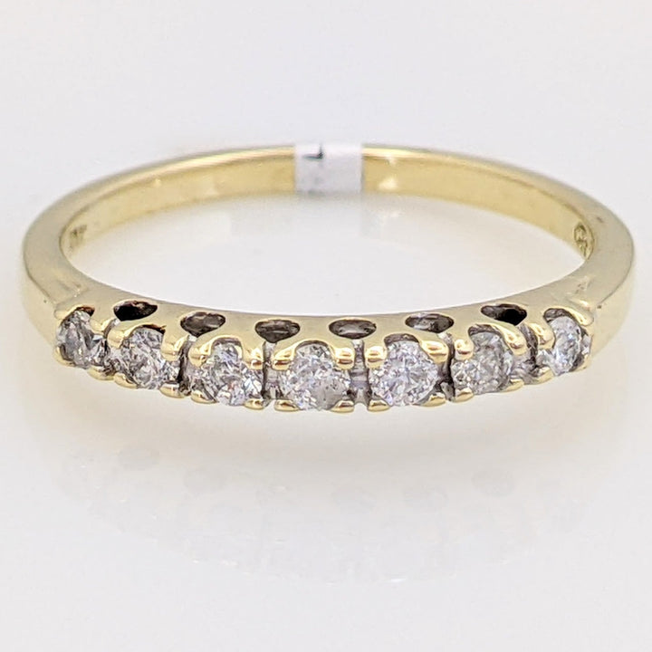 10K .21 CARAT TOTAL WEIGHT I2 H DIAMOND ROUND (7) ESTATE PRONG BAND 1.7 GRAMS