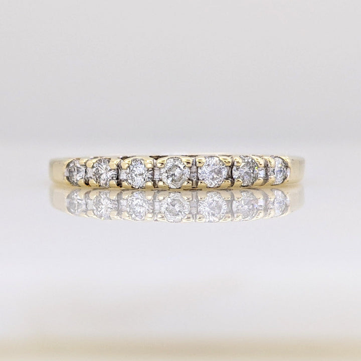 10K .21 CARAT TOTAL WEIGHT I2 H DIAMOND ROUND (7) ESTATE PRONG BAND 1.7 GRAMS