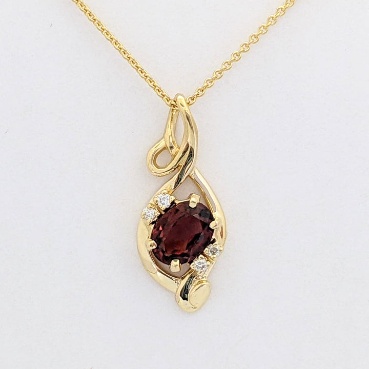 14K GARNET OVAL 6X8 WITH (4) MELEE SWIRL TOP ESTATE PENDANT &amp; CHAIN 4.3 GRAMS