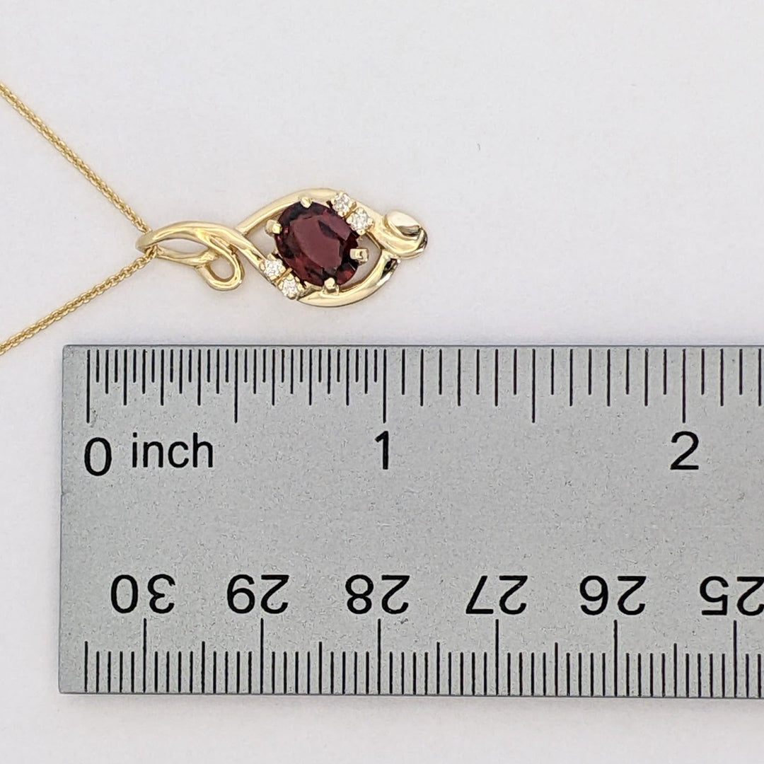 14K GARNET OVAL 6X8 WITH (4) MELEE SWIRL TOP ESTATE PENDANT &amp; CHAIN 4.3 GRAMS