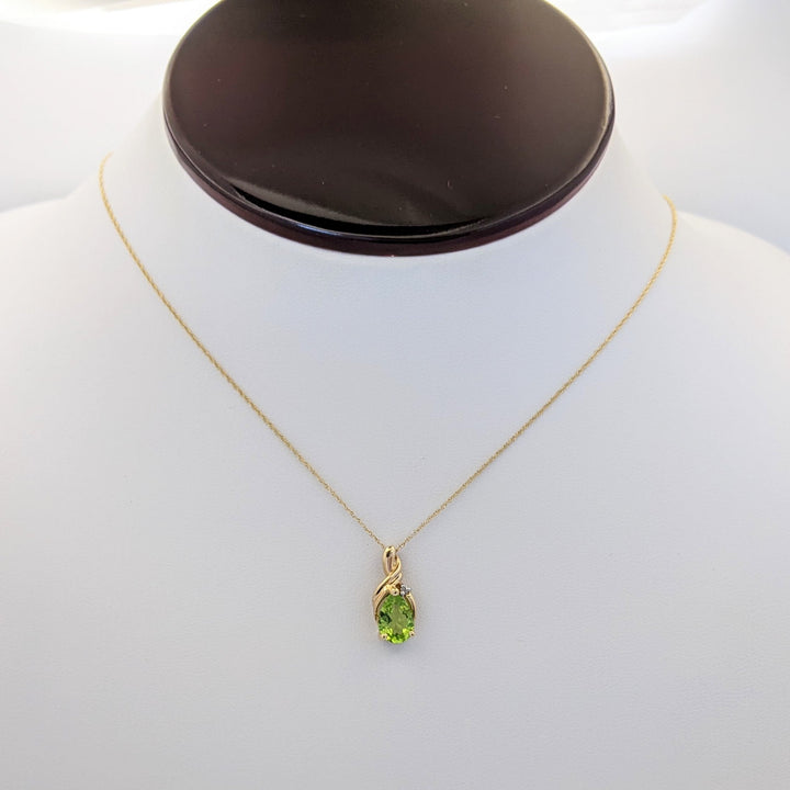 10K PERIDOT PEAR 6X9 WITH MELEE ESTATE PENDANT &amp; CHAIN 1.8 GRAMS