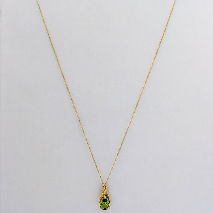 10K PERIDOT PEAR 6X9 WITH MELEE ESTATE PENDANT &amp; CHAIN 1.8 GRAMS