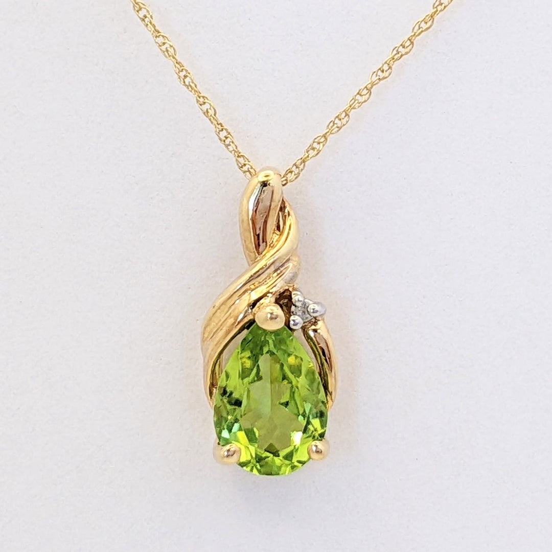 10K PERIDOT PEAR 6X9 WITH MELEE ESTATE PENDANT &amp; CHAIN 1.8 GRAMS