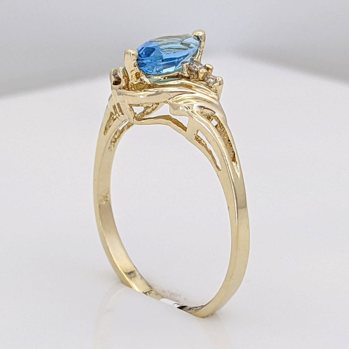 14K BLUE TOPAZ MARQUISE 4X8 WITH (4) MELEE ESTATE RING 2.2 GRAMS