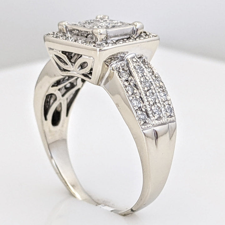 14KW 1.00 CARAT TOTAL WEIGHT I1 I DIAMOND PRINCESS CUT (9) ROUND (44) ESTATE CLUSTER RING 5.6 GRAMS