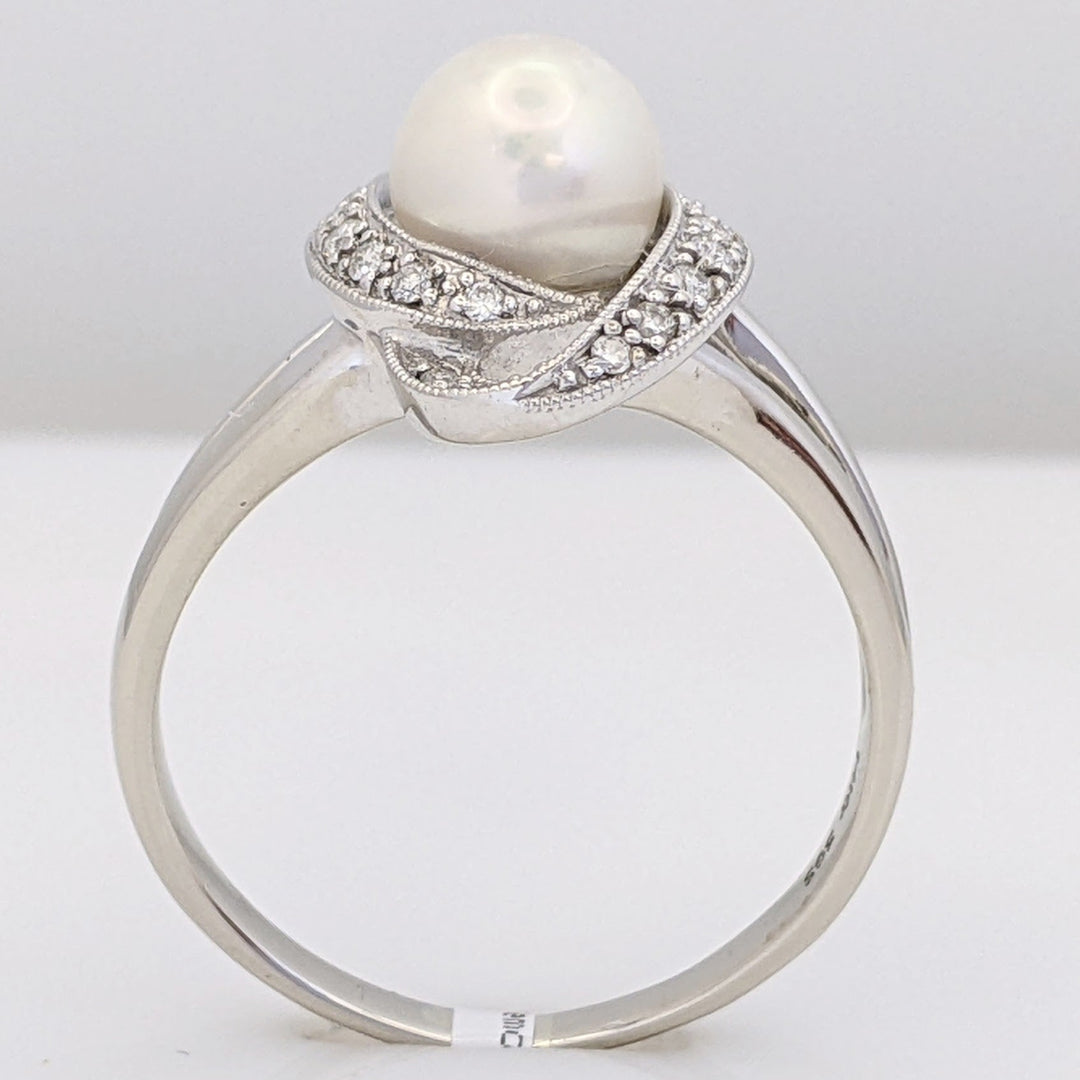 14K WHITE PEARL ROUND 7.3MM WITH MELEE SWIRL ESTATE RING 4.8 GRAMS