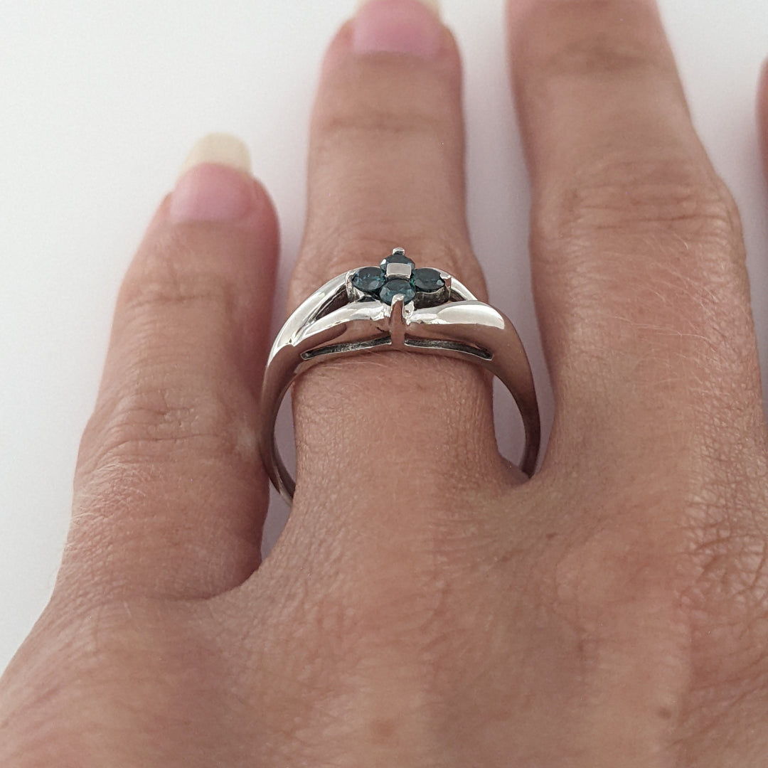 14K WHITE .20 CARAT TOTAL WEIGHT BLUE DIAMOND ROUND (4) FLORAL OPEN TOP ESTATE RING 3.3 GRAMS