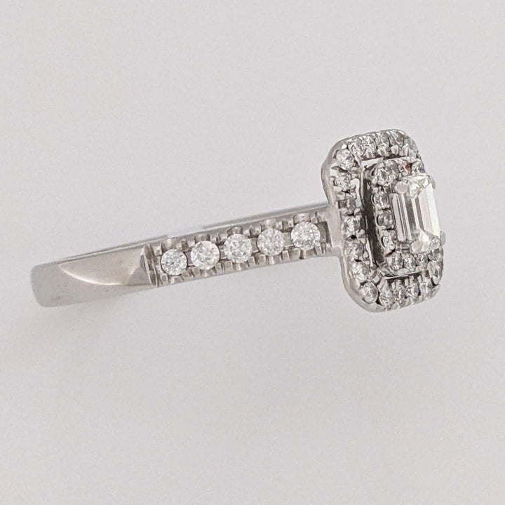 10K WHITE .50 CARAT TOTAL WEIGHT SI1 I DIAMOND EMERALD CUT (1) ROUND (49) ESTATE HALO RING 3.0 GRAMS