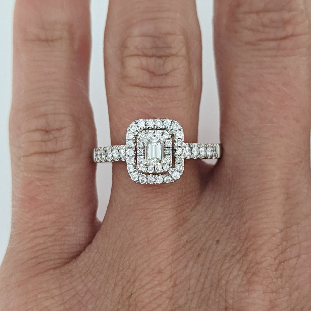 10K WHITE .50 CARAT TOTAL WEIGHT SI1 I DIAMOND EMERALD CUT (1) ROUND (49) ESTATE HALO RING 3.0 GRAMS