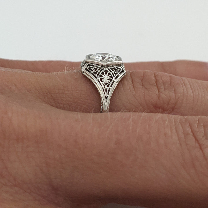 PLATINUM .90 CARAT TOTAL SI1 H DIAMOND ROUND FILAGREE HEXAGON ESTATE RING 3.2 GRAMS