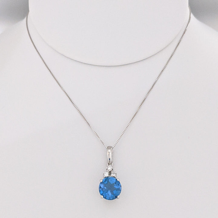 14K WHITE BLUE TOPAZ ROUND 9MM WITH (3) MELEE ESTATE PENDANT &amp; CHAIN 3.7 GRAMS