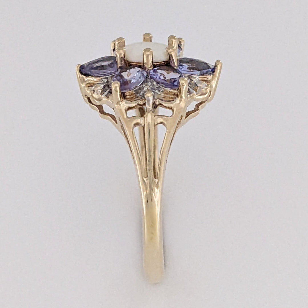 10K OPAL OVAL 3X5 WITH (6) PEAR IOLITE 3X4 ESTATE RING 2.5 GRAMS
