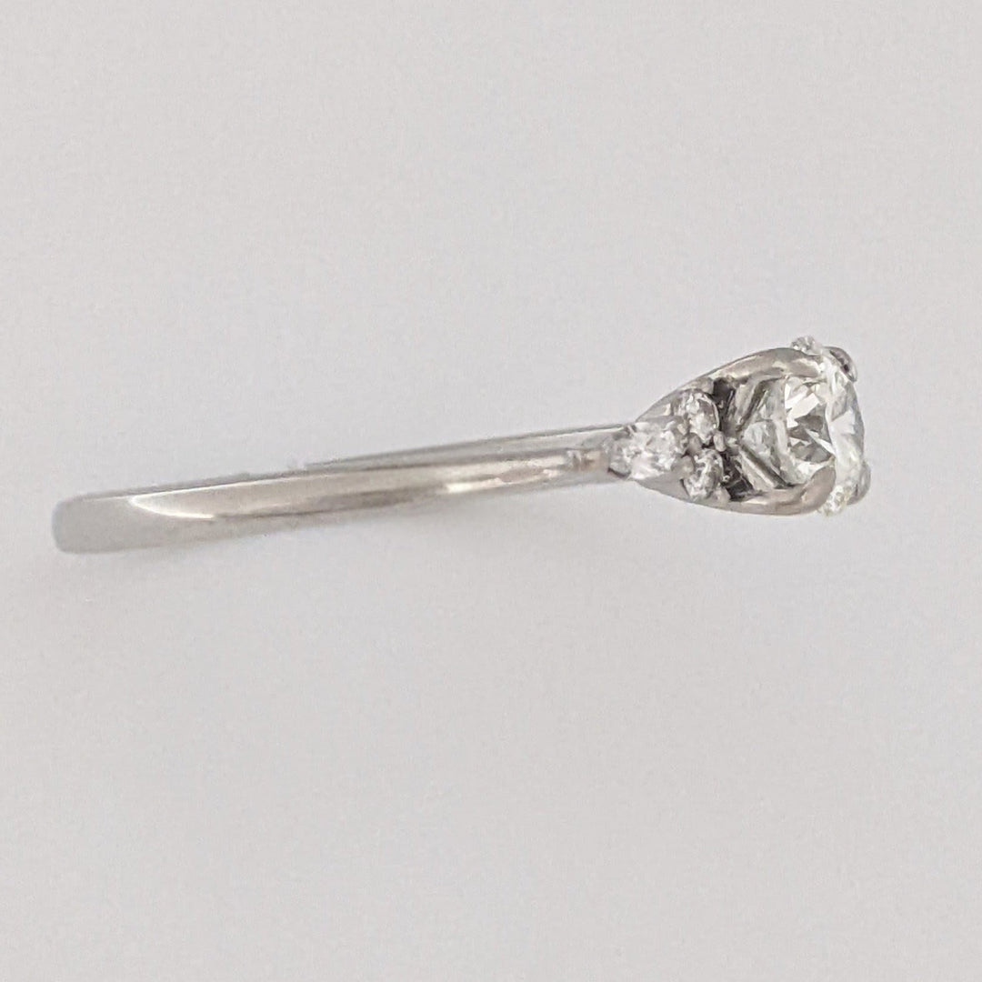 14K WHITE .62 CARAT TOTAL WEIGHT DIAMOND ROUND (5) MARQUISE (2) ESTATE RING 2.9 GRAMS