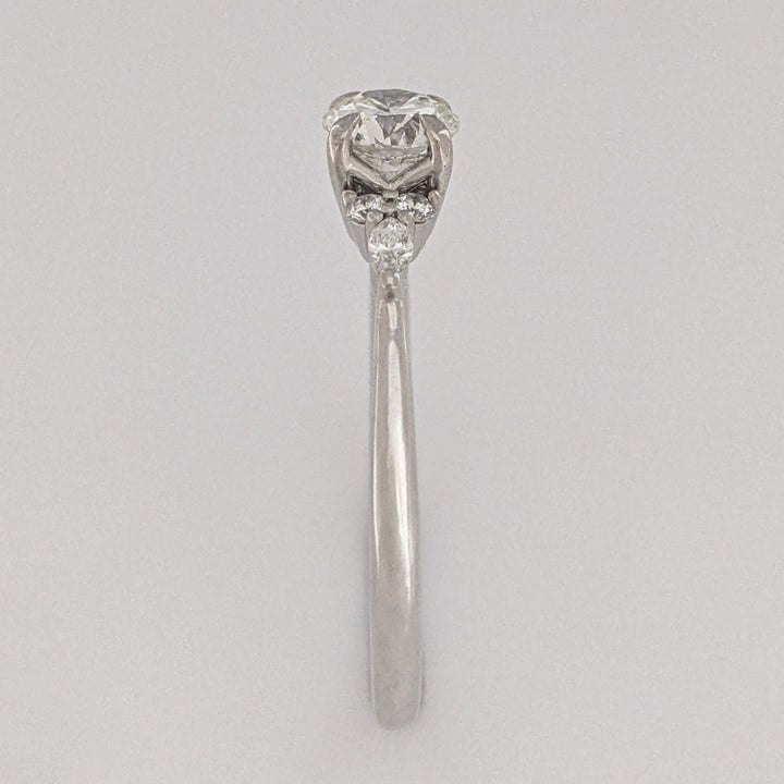 14K WHITE .62 CARAT TOTAL WEIGHT DIAMOND ROUND (5) MARQUISE (2) ESTATE RING 2.9 GRAMS