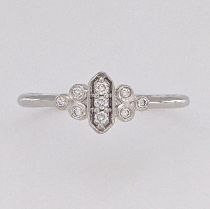 10K WHITE .10 CARAT TOTAL WEIGHT I1 G DIAMOND ROUND (9) ESTATE FASHION RING 1.6 GRAMS