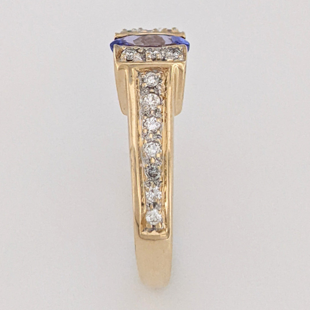 14K TANZANITE OVAL 5X7 WITH .20 DIAMOND TOTAL WEIGHT (20) ROUND ESTATE RING 4.8 GRAMS