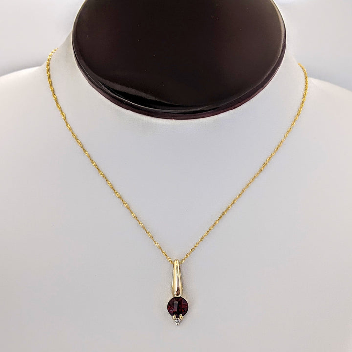 14K GARNET ROUND 8MM WITH MELEE SLIDE ESTATE PENDANT &amp; CHAIN 4.1 GRAMS