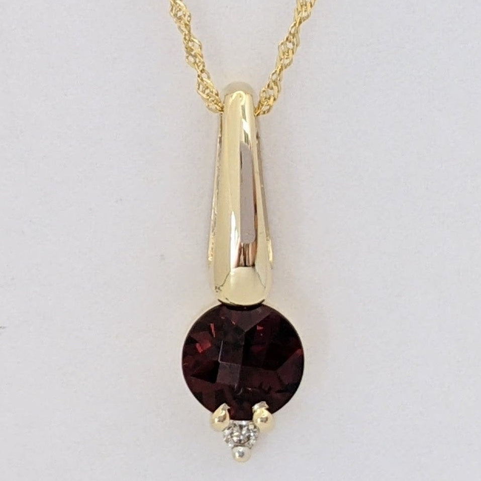 14K GARNET ROUND 8MM WITH MELEE SLIDE ESTATE PENDANT &amp; CHAIN 4.1 GRAMS
