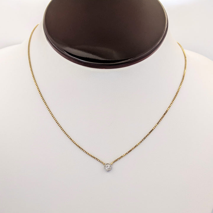 14K TWO-TONE .23 CARAT TOTAL I1 I DIAMOND ROUND BEZEL SET ESTATE NECKLACE 2.9 GRAMS