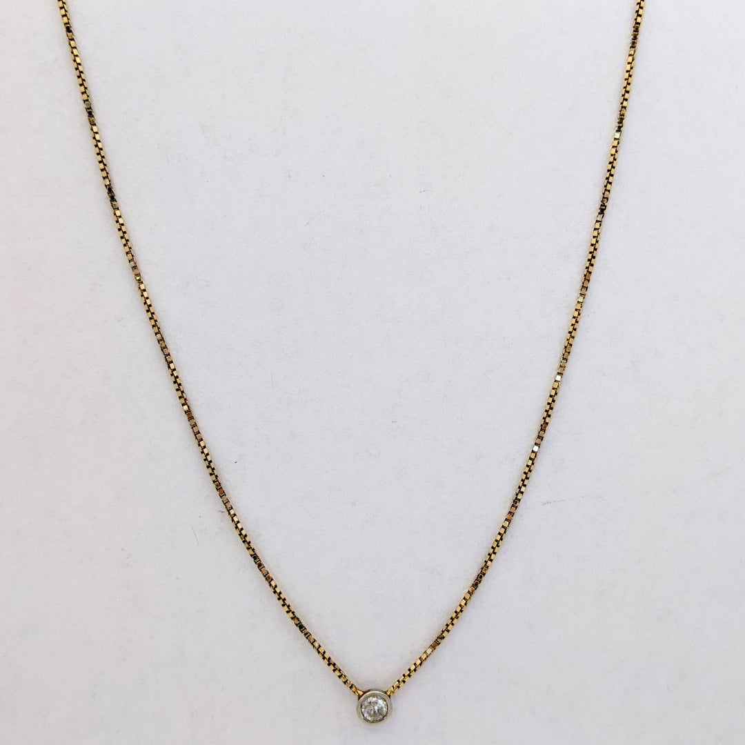 14K TWO-TONE .23 CARAT TOTAL I1 I DIAMOND ROUND BEZEL SET ESTATE NECKLACE 2.9 GRAMS