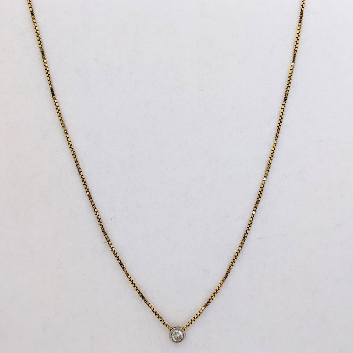 14K TWO-TONE .23 CARAT TOTAL I1 I DIAMOND ROUND BEZEL SET ESTATE NECKLACE 2.9 GRAMS