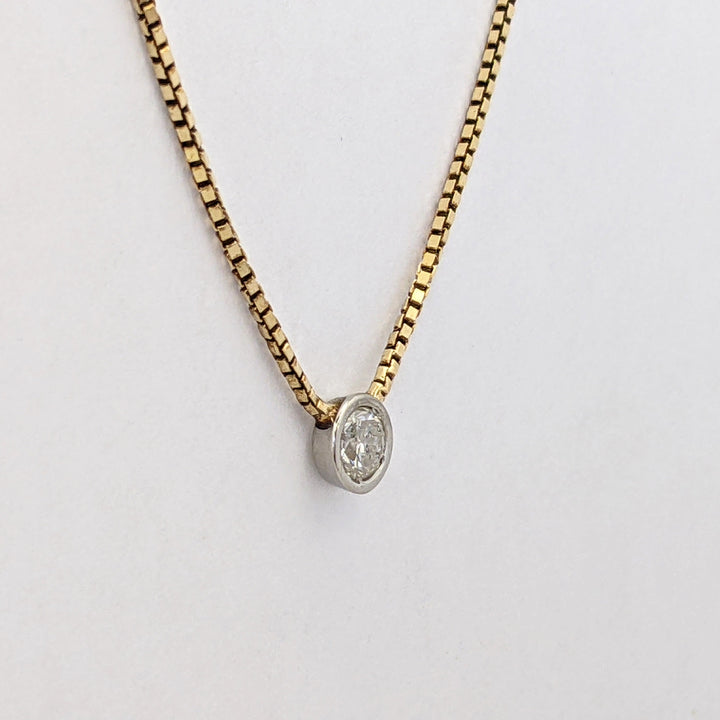 14K TWO-TONE .23 CARAT TOTAL I1 I DIAMOND ROUND BEZEL SET ESTATE NECKLACE 2.9 GRAMS