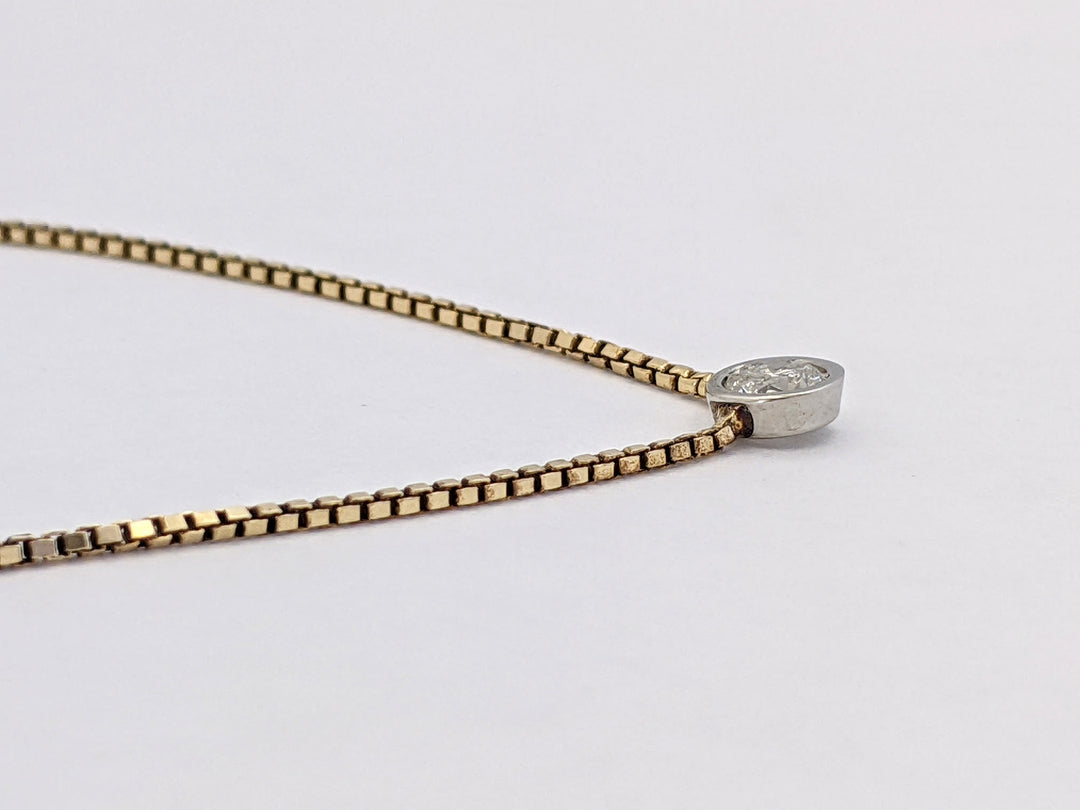 14K TWO-TONE .23 CARAT TOTAL I1 I DIAMOND ROUND BEZEL SET ESTATE NECKLACE 2.9 GRAMS