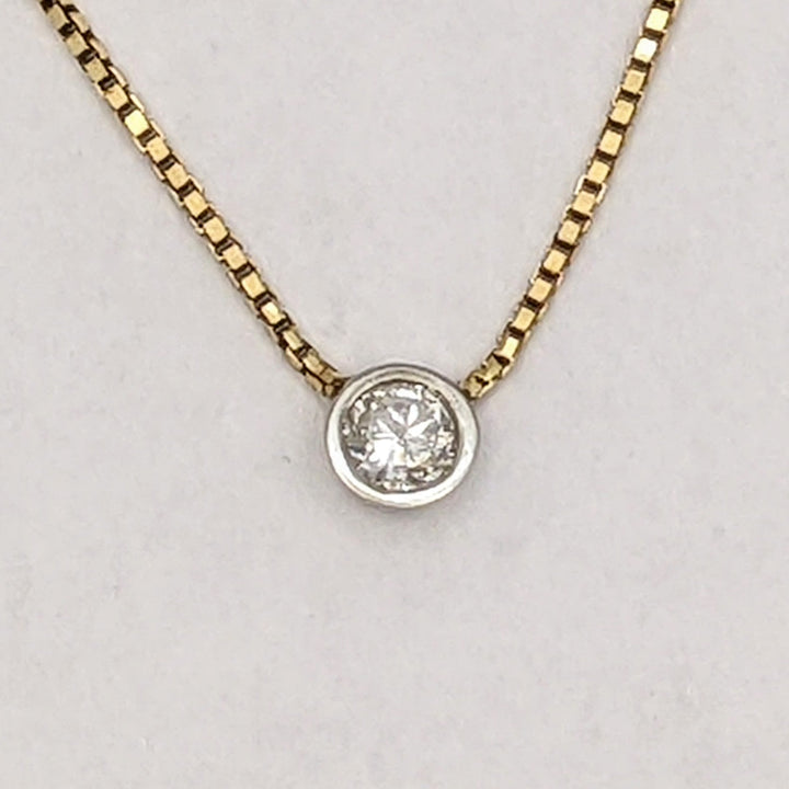 14K TWO-TONE .23 CARAT TOTAL I1 I DIAMOND ROUND BEZEL SET ESTATE NECKLACE 2.9 GRAMS