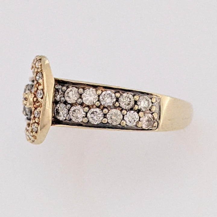 14K .72 CARAT TOTAL WEIGHT I1 WHITE/BROWN ROUND DIAMOND BUCKLE ESTATE RING 3.6 GRAMS