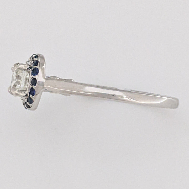 14K WHITE .71 CARAT TOTAL SI1 H DIAMOND ROUND WITH (16) ROUND SAPPHIRE HALO ESTATE RING 3.6 GRAMS
