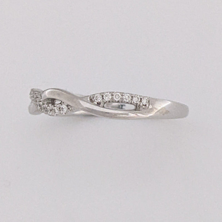 14K WHITE .13 CARAT TOTAL WEIGHT SI2 I DIAMOND ROUND (23) ESTATE TWIST BAND 2.2 GRAMS