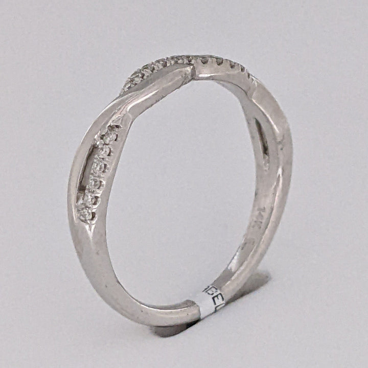 14K WHITE .13 CARAT TOTAL WEIGHT SI2 I DIAMOND ROUND (23) ESTATE TWIST BAND 2.2 GRAMS