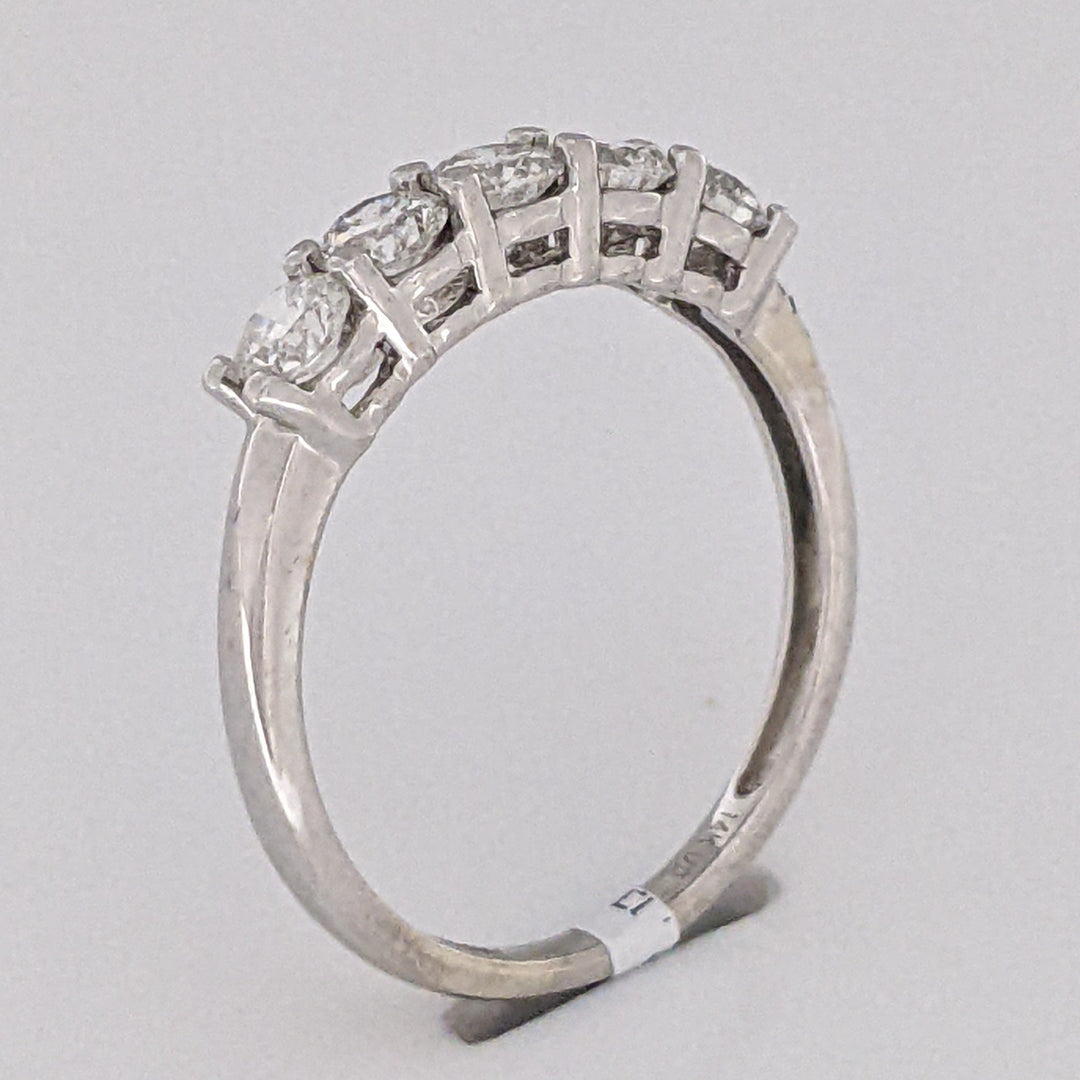 14K WHITE .85 CARAT TOTAL WEIGHT I1 I DIAMOND ROUND (5) ESTATE BAND 2.5 GRAMS