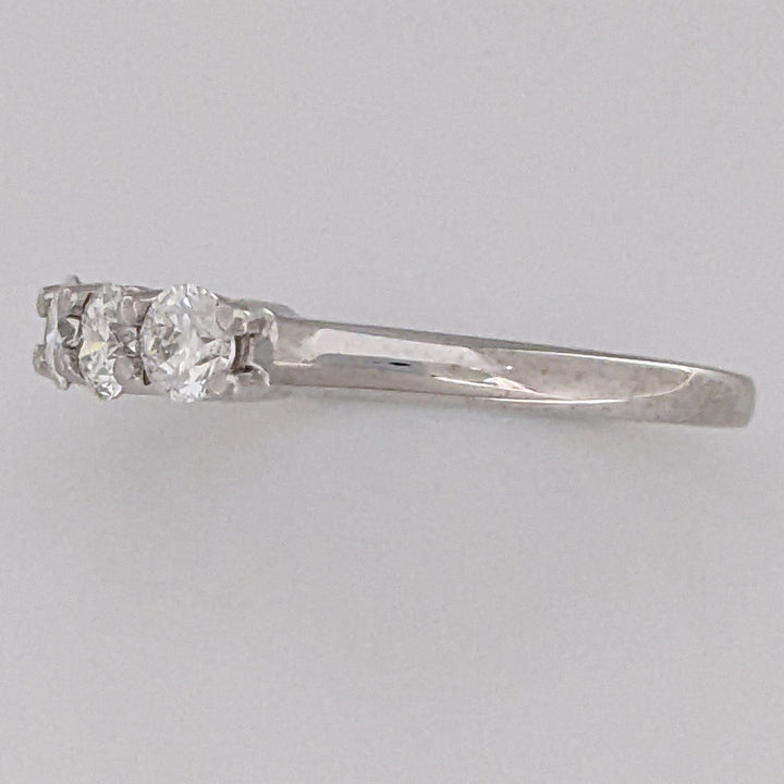 14K WHITE .85 CARAT TOTAL WEIGHT I1 I DIAMOND ROUND (5) ESTATE BAND 2.5 GRAMS