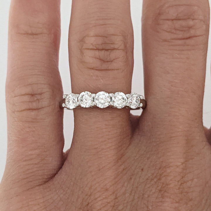 14K WHITE .85 CARAT TOTAL WEIGHT I1 I DIAMOND ROUND (5) ESTATE BAND 2.5 GRAMS