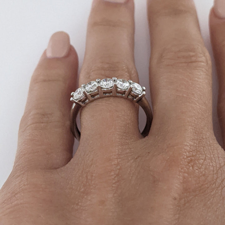 14K WHITE .85 CARAT TOTAL WEIGHT I1 I DIAMOND ROUND (5) ESTATE BAND 2.5 GRAMS