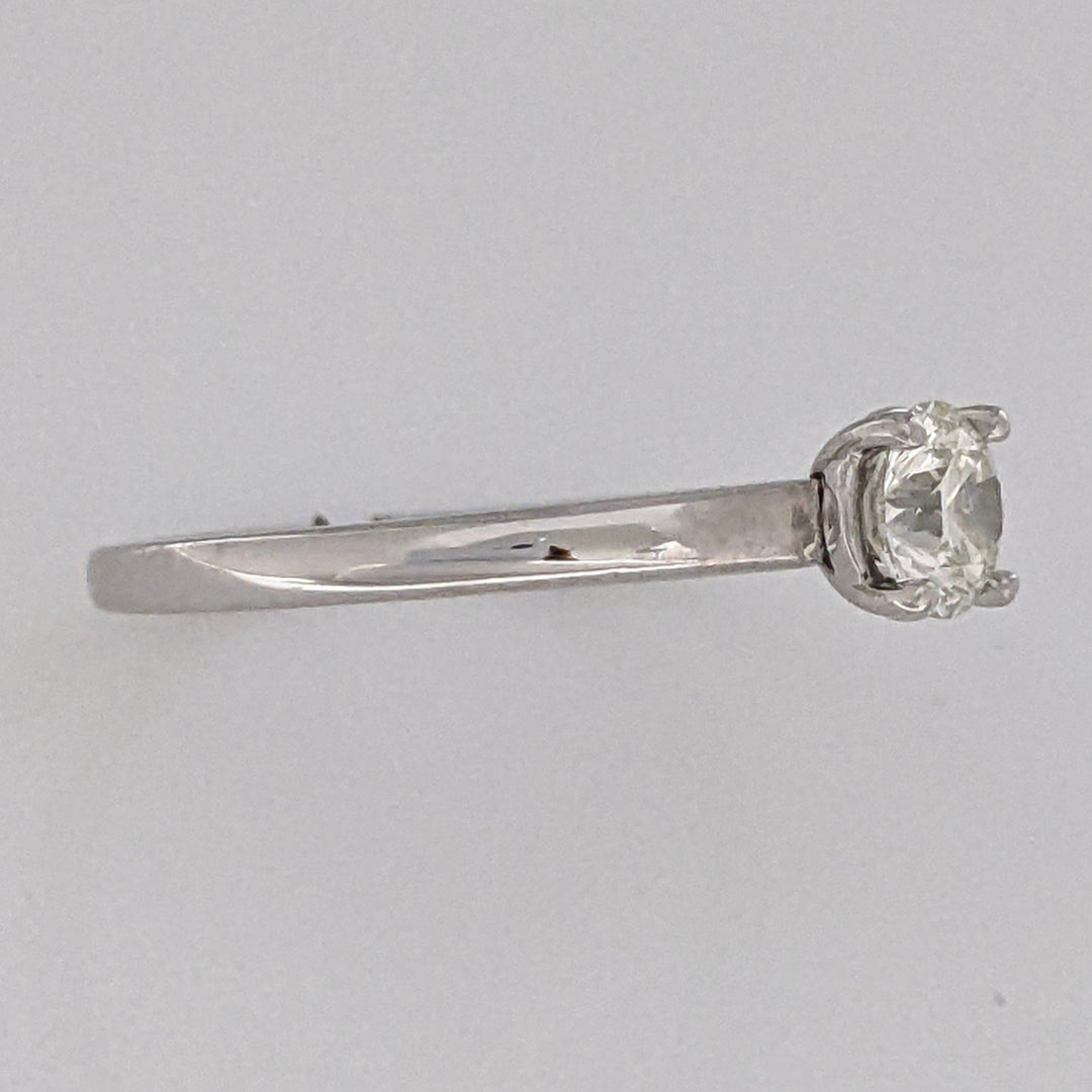 14K WHITE .51 CARAT TOTAL SI2 K DIAMOND ROUND ESTATE SOLITAIRE RING 2.3 GRAMS