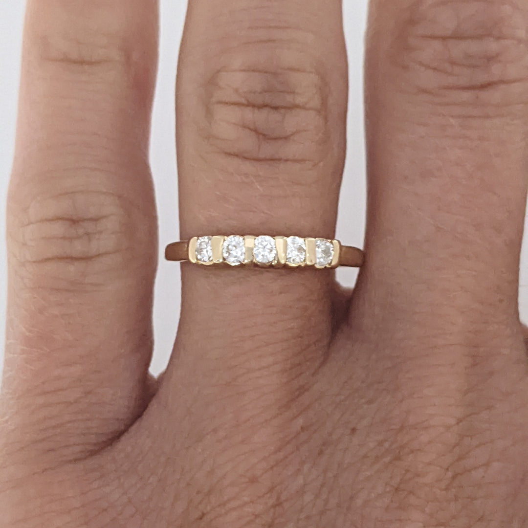 14K .24 CARAT TOTAL WEIGHT SI2 I DIAMOND ROUND (5) ESTATE BAR SET BAND 1.4 GRAMS