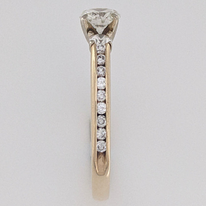 14K .94 CARAT TOTAL WEIGHT SI1 H DIAMOND ROUND (21) ESTATE TRINITY RING 3.9 GRAMS