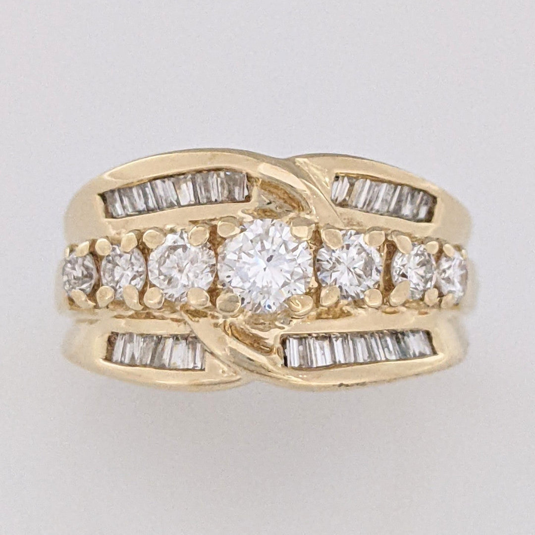 14K .70 CARAT TOTAL WEIGHT I1 H DIAMOND ROUND (7) BAGUETTE (27) ESTATE RING 5.3 GRAMS