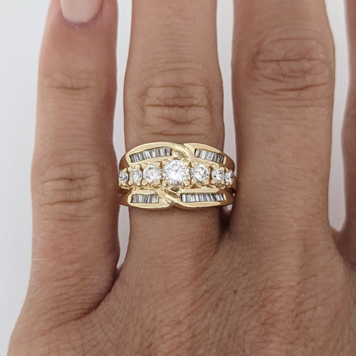 14K .70 CARAT TOTAL WEIGHT I1 H DIAMOND ROUND (7) BAGUETTE (27) ESTATE RING 5.3 GRAMS