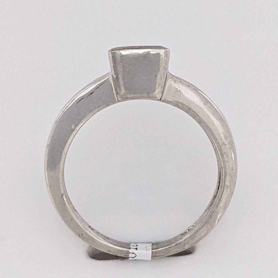 14K WHITE .24 CARAT TOTAL WEIGHT DIAMOND PRINCESS CUT VS1 H (4) WITH SAPPHIRE PRINCESS CUT (6) ESTATE RING 4.7 GRAMS