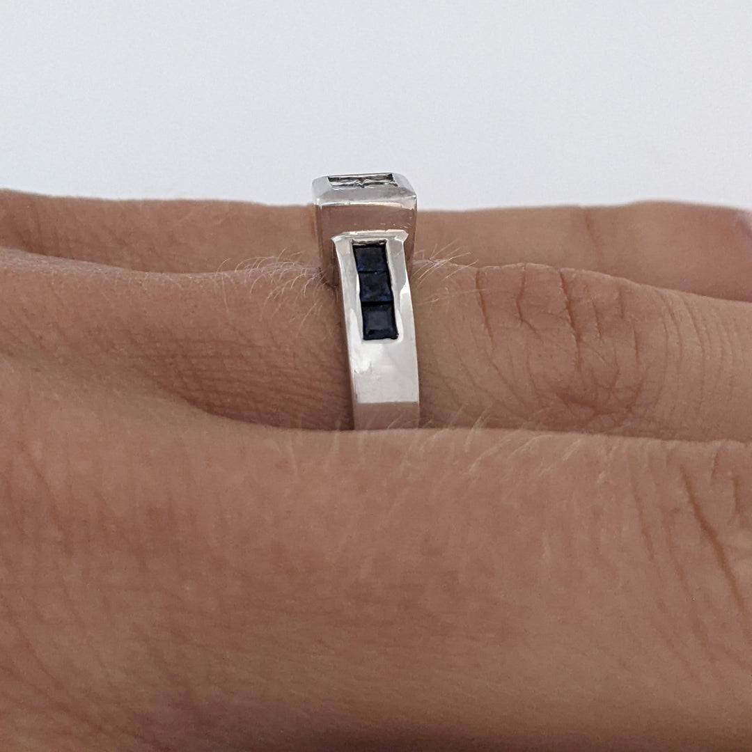 14K WHITE .24 CARAT TOTAL WEIGHT DIAMOND PRINCESS CUT VS1 H (4) WITH SAPPHIRE PRINCESS CUT (6) ESTATE RING 4.7 GRAMS