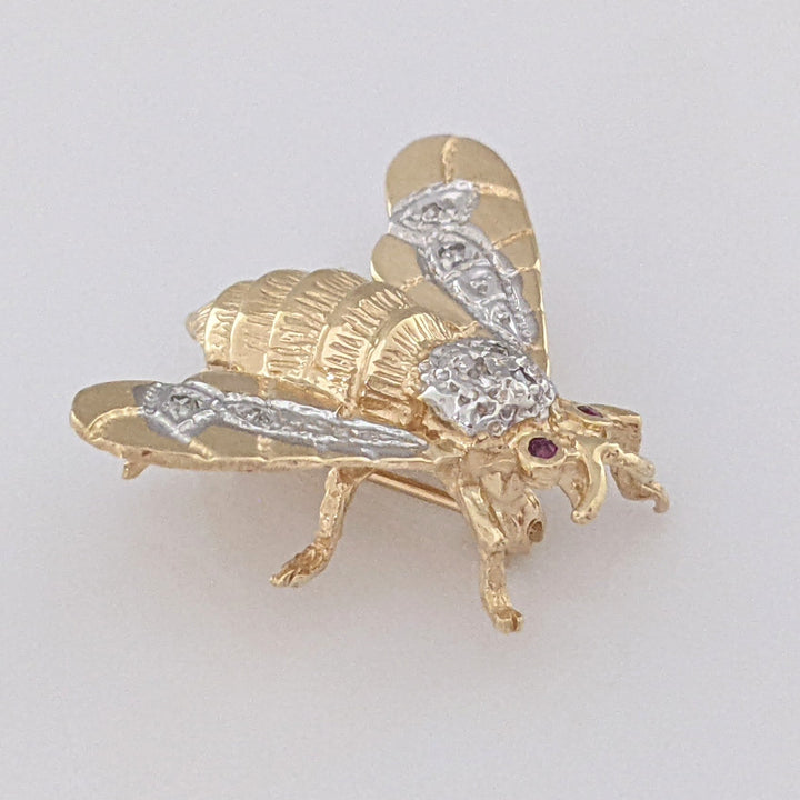 14K BEE PIN WITH (2) ROUND RUBY EYES &amp; MELEE ESTATE PIN 4.3 GRAMS