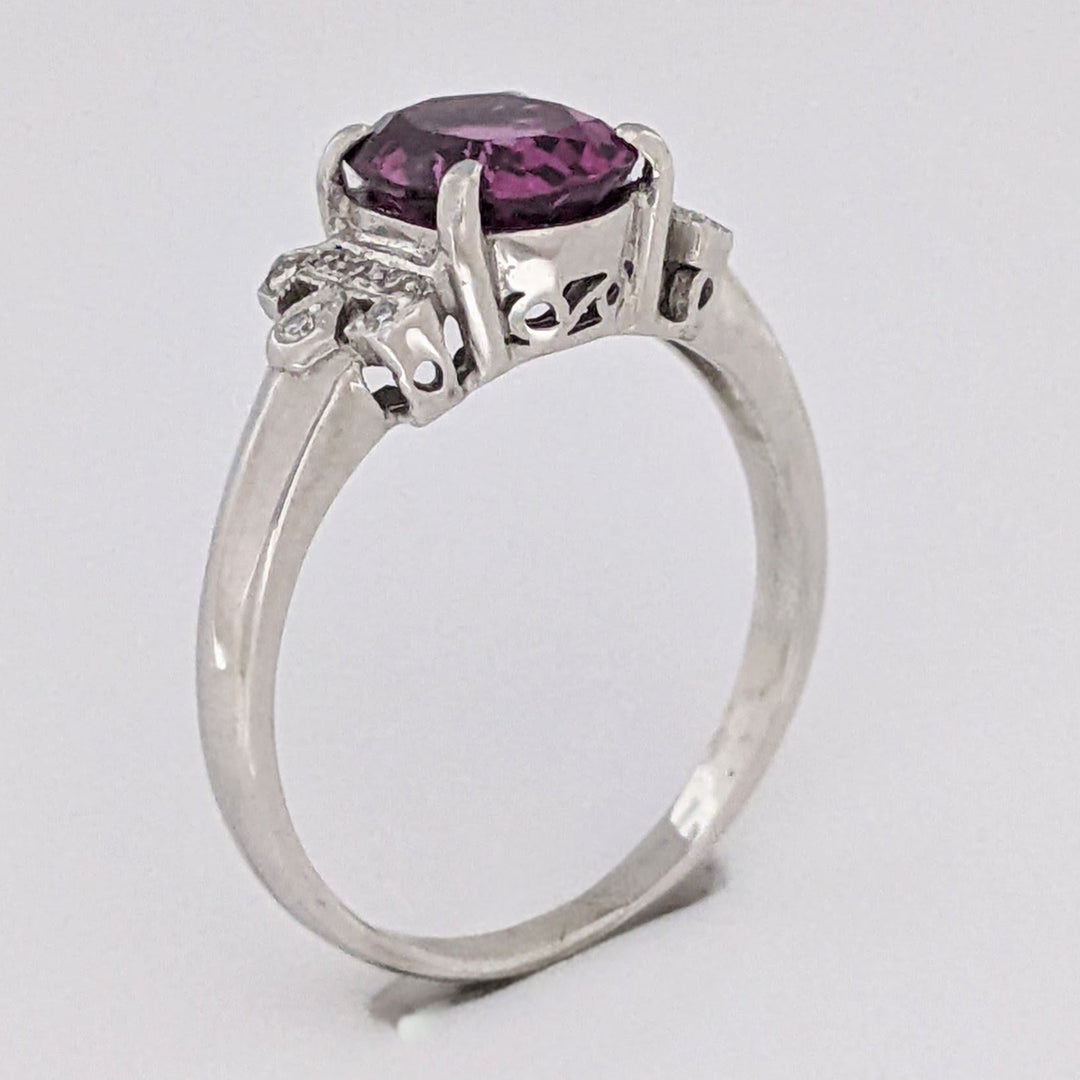 18K WHITE RHODOLITE GARNET OVAL 7X8.5 WITH .06 DIAMOND TOTAL WEIGHT ESTATE RING 3.8 GRAMS