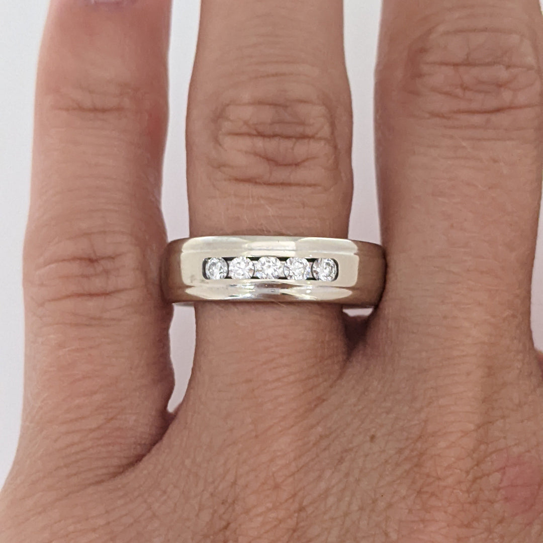 14K WHITE .25 CARAT TOTAL WEIGHT SI2 H DIAMOND ROUND (5) ESTATE CHANNEL SET BAND 6.4 GRAMS