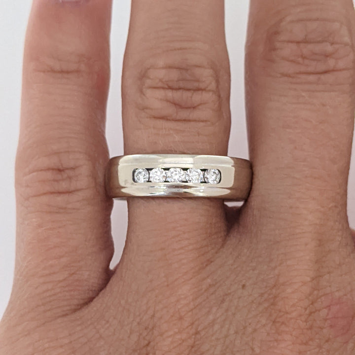 14K WHITE .25 CARAT TOTAL WEIGHT SI2 H DIAMOND ROUND (5) ESTATE CHANNEL SET BAND 6.4 GRAMS