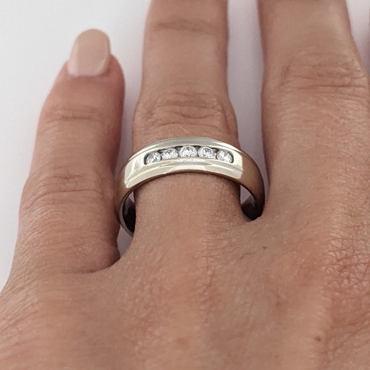 14K WHITE .25 CARAT TOTAL WEIGHT SI2 H DIAMOND ROUND (5) ESTATE CHANNEL SET BAND 6.4 GRAMS
