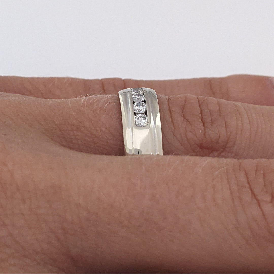 14K WHITE .25 CARAT TOTAL WEIGHT SI2 H DIAMOND ROUND (5) ESTATE CHANNEL SET BAND 6.4 GRAMS