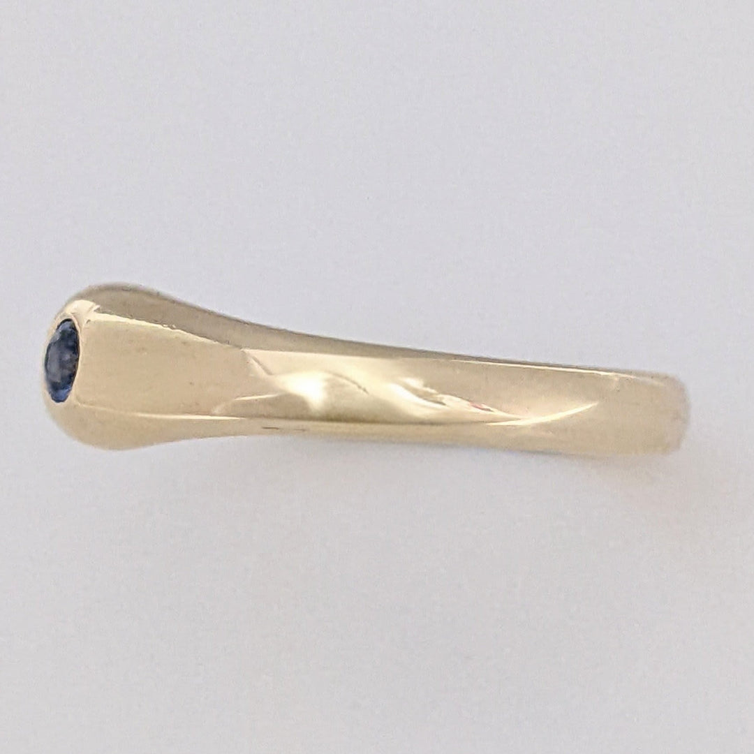 14K SAPPHIRE ROUND 2.2MM BEAD SET ESTATE RING 2.8 GRAMS